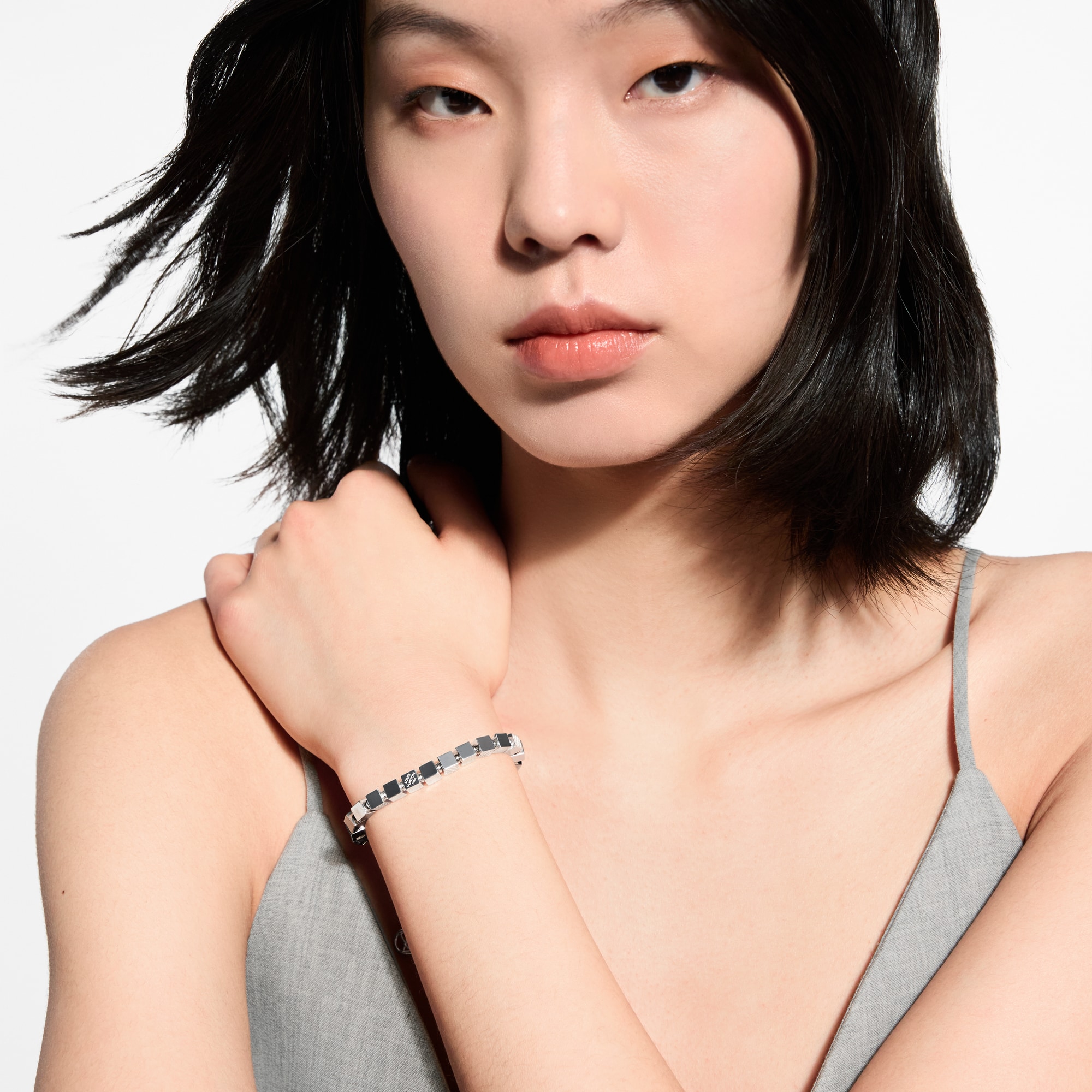 LV Cube Bracelet Silver S00 - Fashion Jewellery M04132 | LOUIS VUITTON